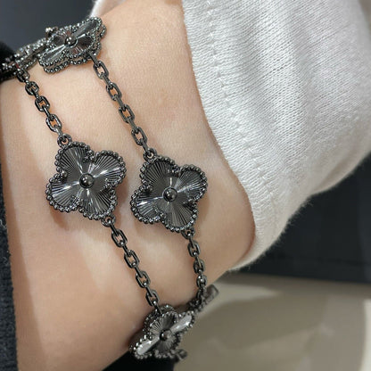 [Moco]CLOVER 5 MOTIF BLACK BRACELET