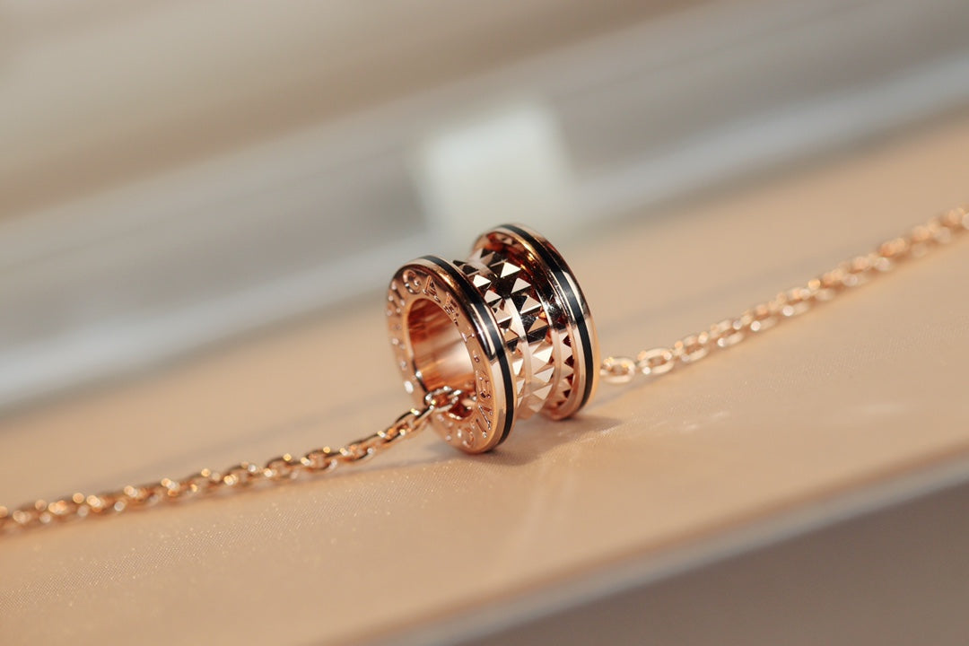 [Moco]ZERO 1 ROCK PEDANT PINK GOLD BLACK NECKLACE