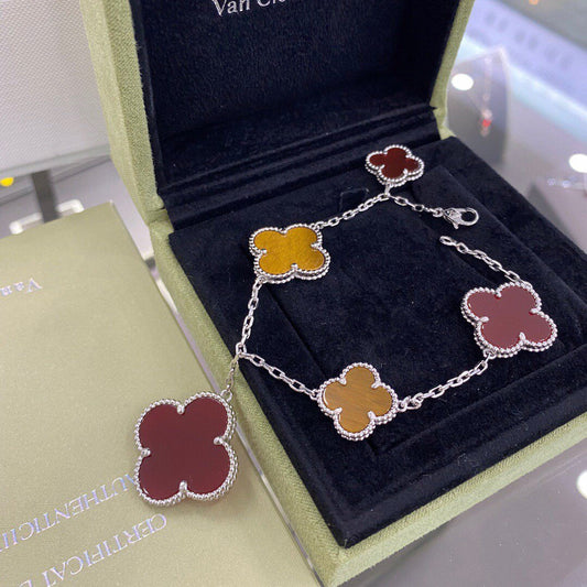 [Moco]CLOVER 5 MOTIFS SIVLER CARNELIAN TIGER EYE BRACELET