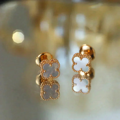 [Moco]CLOVER MINI 9.5MM WHITE MOP EARRINGS