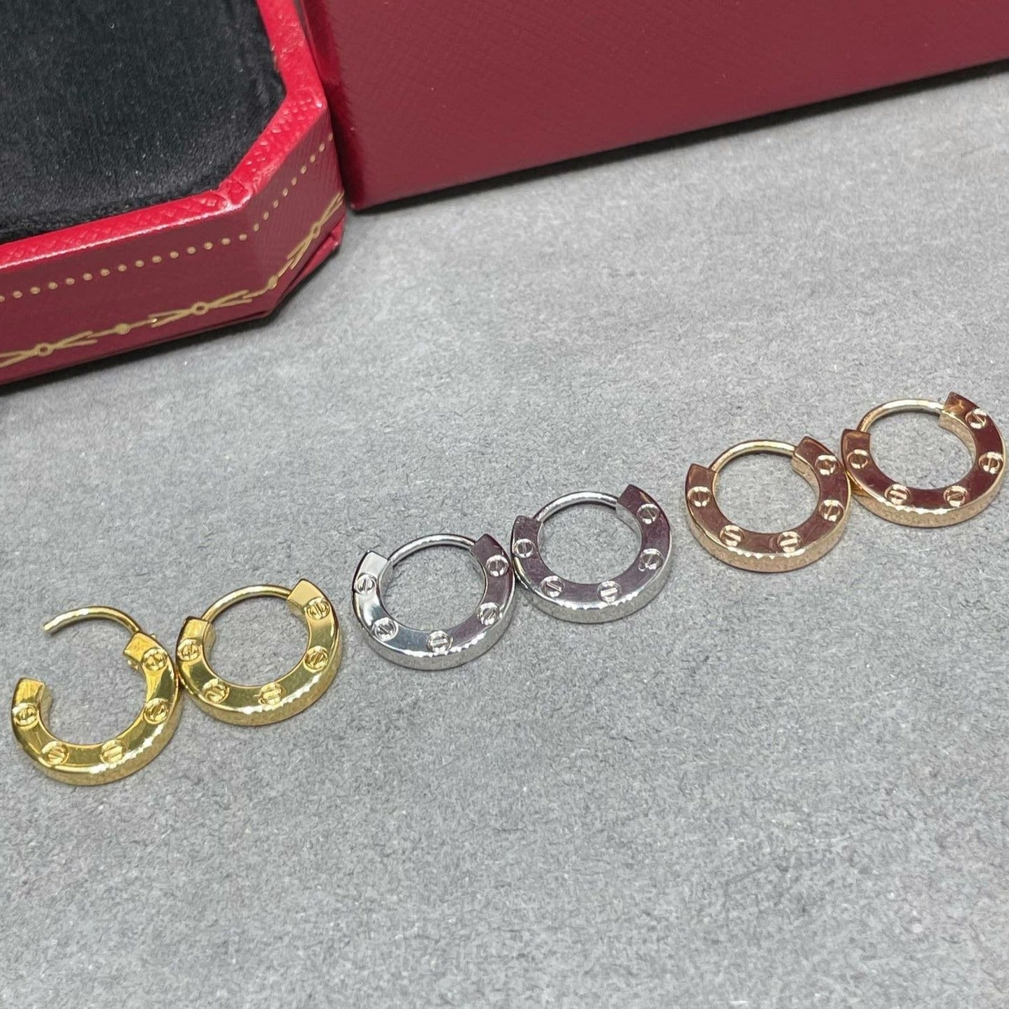 [Moco]LOVE MINI EARRINGS