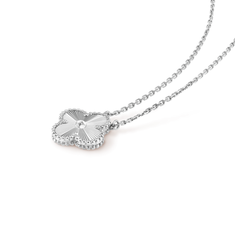 [Moco]CLOVER 15MM LASER NECKLACE SILVER