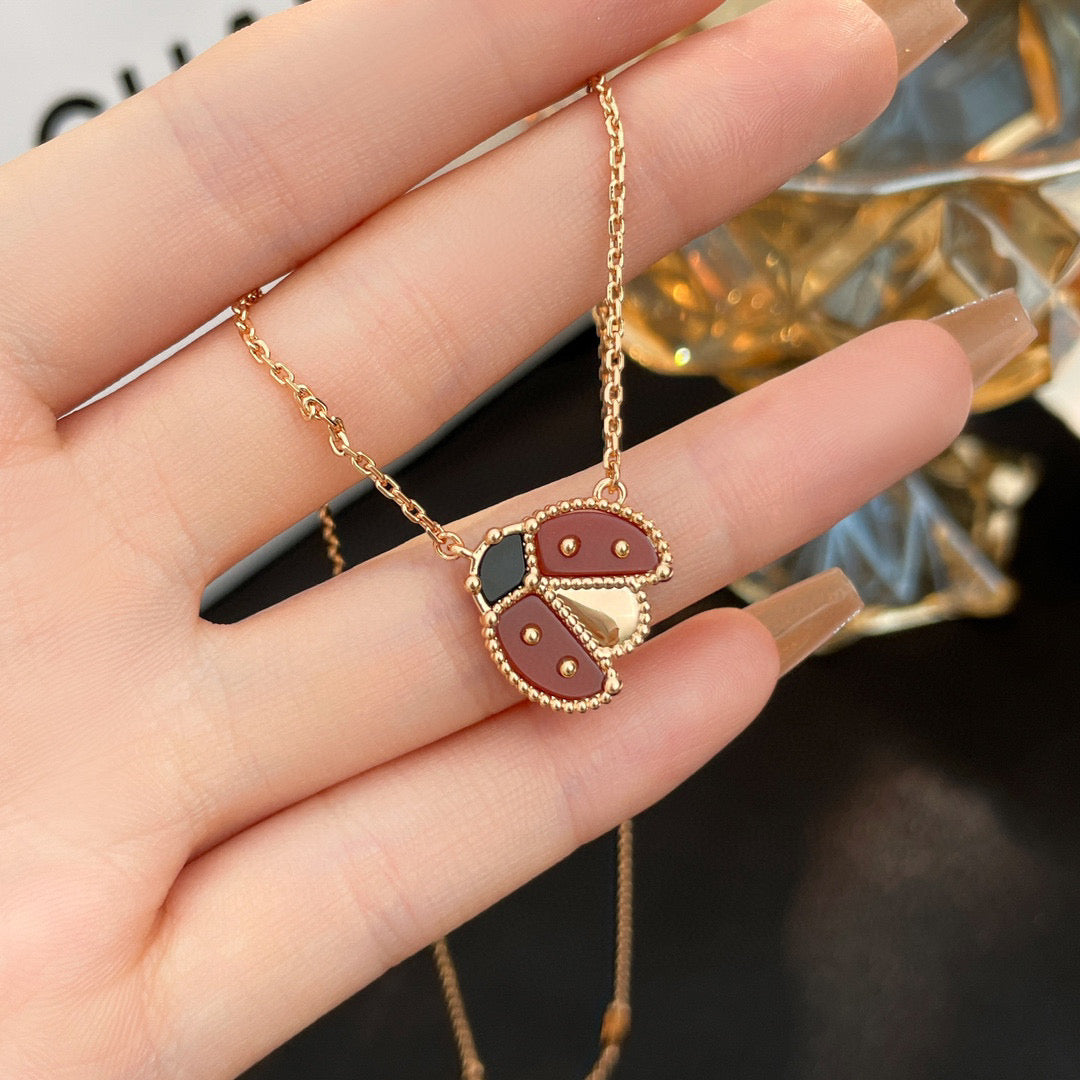 [Moco]LUCKY  CARNELIANS LADYBUG NECKLACE