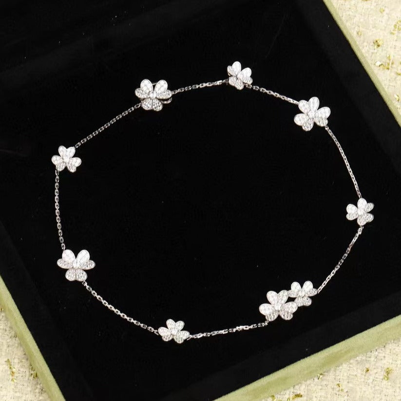 [Moco]FRIVOLE SILVER 9 FLOWERS NECKLACE