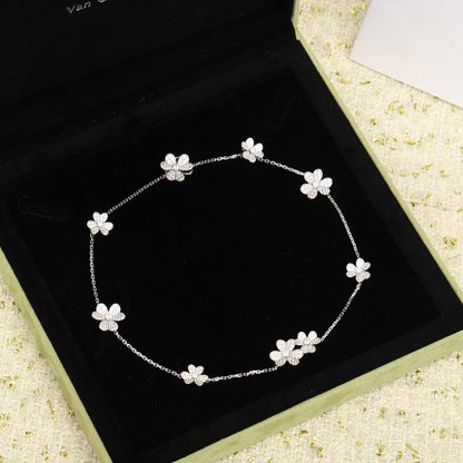 [Moco]FRIVOLE SILVER 9 FLOWERS NECKLACE