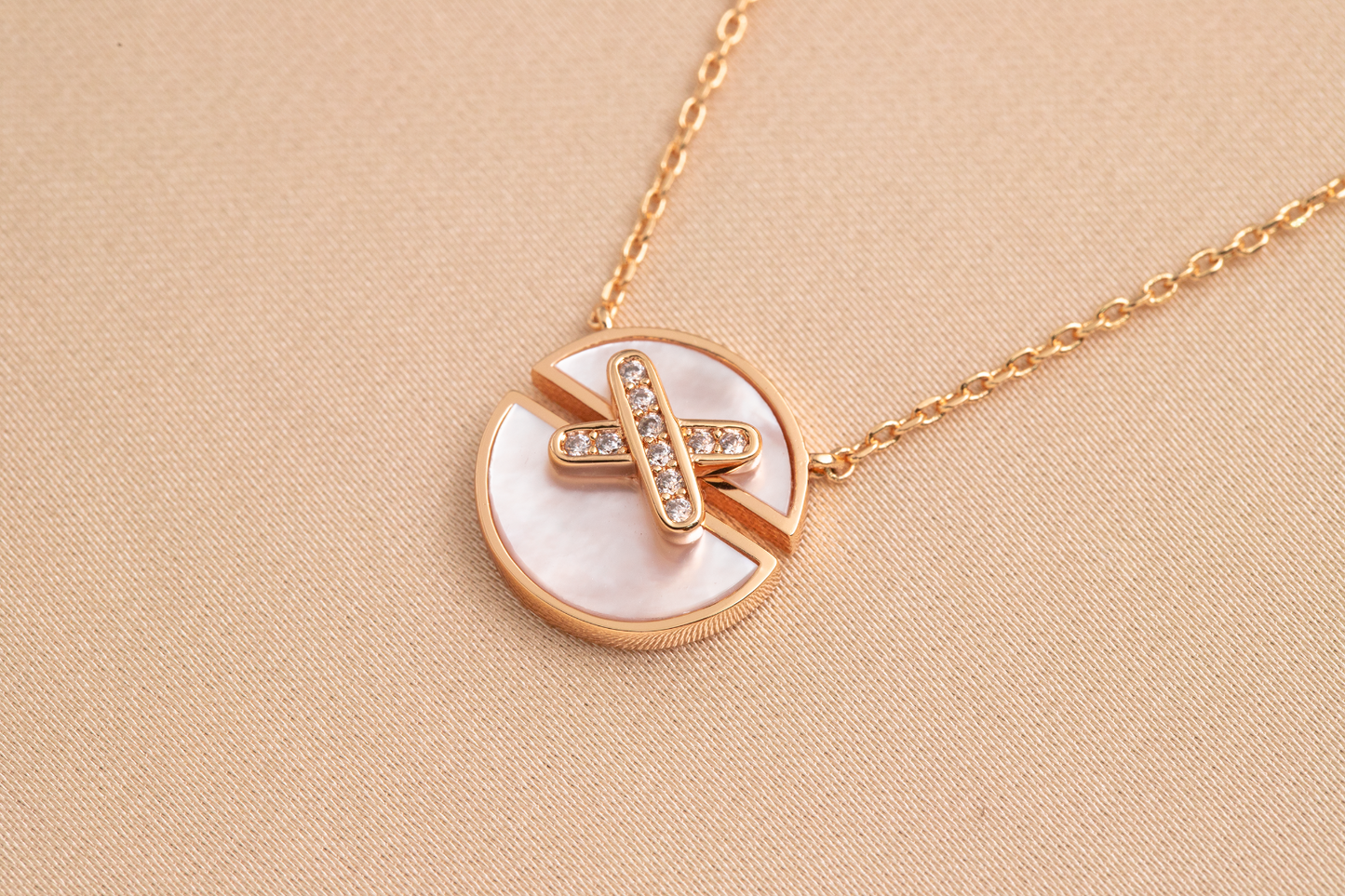 [Moco]JEUX DE PINK GOLD DIAMOND NECKLACE