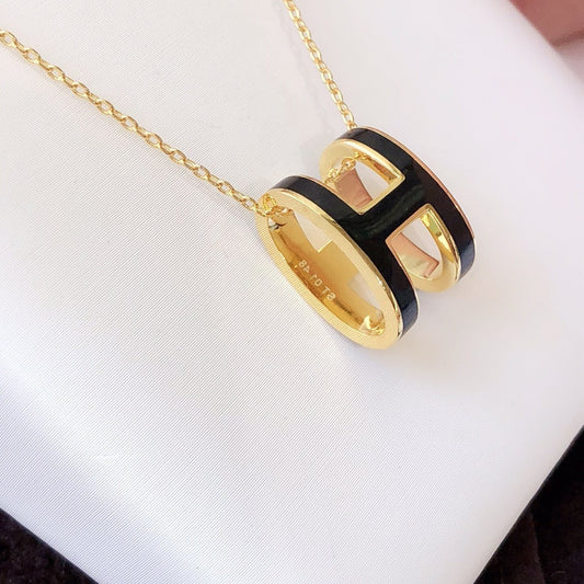 [Moco]HM CLIC BLACK ENAMEL GOLD NECKLACE