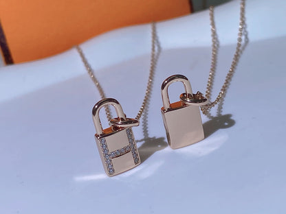 [Moco]HM ADVANCED NICHE LOCK HEAD NECKLACE DIAMONDS